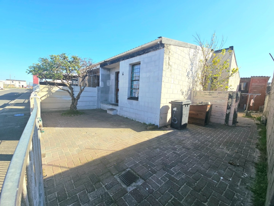 3 Bedroom Property for Sale in Eastridge Western Cape
